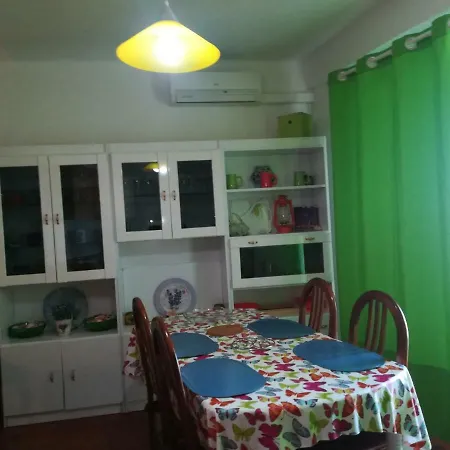 Апартаменти Dolamar N101